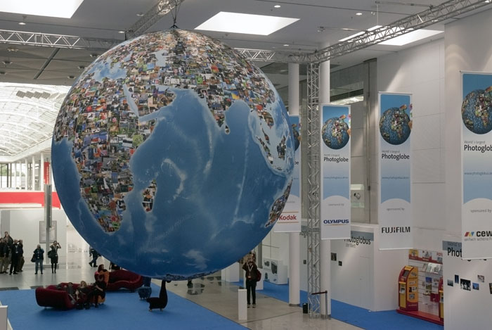 Der größte Photoglobus der Welt – Rekord geschafft